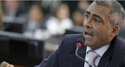 روماريو يفتح النار علي زميله رونالدو بسبب هذا التصريح